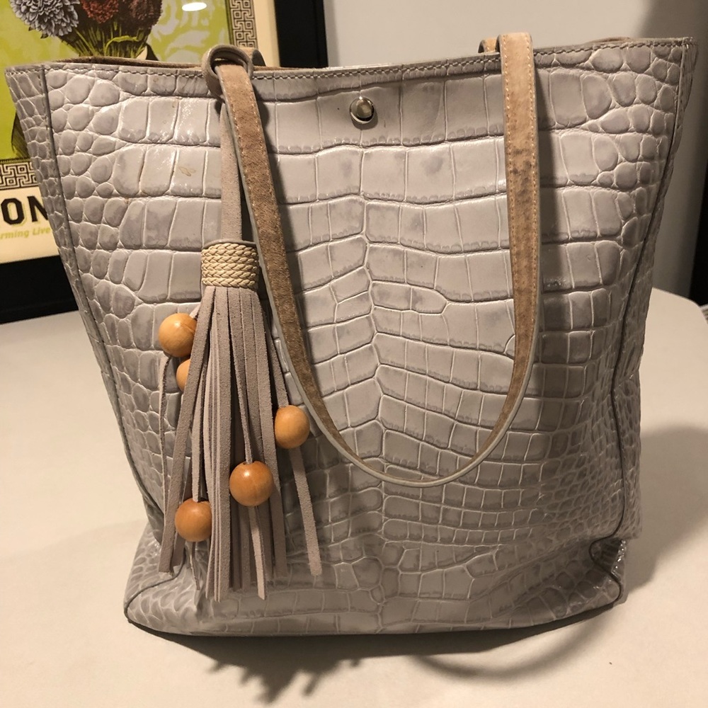 Elizabeth and James tote